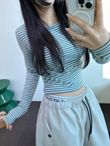 フリース❤サイドシャーリングストライプクロッピードロングスリーブTシャツ 🧸🤎🩶🩵3カラー