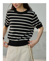 Punching Detail Summer Round Neck Knit Short Sleeve