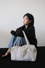 standard duffle bag (light grey)