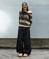 DAMAGED OFF SHOULDER STRIPE KNIT_BROWN