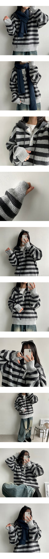 Dela Warmer Color Hooded Button Dangora Knitwear