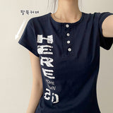 ヘンリーネックスナップレタリングスリムショートスリーブドTシャツ (3 colors)
