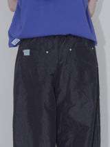 NYLON STUD PINTUCK PANTS (DARK GREY)