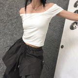 アコニリボンオフショルダークロップTシャツ