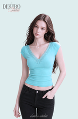 Mood Lace V Mint Short-Sleeved Top
