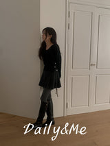 V-neck shoulder knitwear
