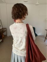 ラッチフラワーナヨム長袖Tシャツ（2c）