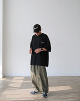 BSTUDIOS_MINICAB LOOSE 1/2 TEE