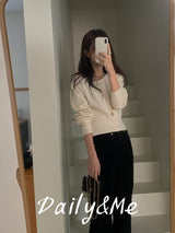 V-neck shoulder knitwear