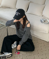 ユトワンオフショルダー Tシャツ