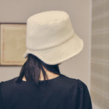 VA スタッドフリースボネットハット / White