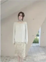 pale skirt