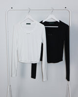 オープンスタッドUネックラウンドロングスリーブTシャツ
