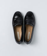 Glossy loafer_black