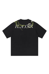 サーキュラーフローラルエンブロイダリーロゴTシャツ