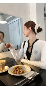 ブロックレースストラップロングスリーブTシャツ