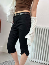 Edge slit capri pants