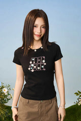 フローラルエンブロイダードスリムTシャツ