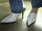 Sneakers point heels