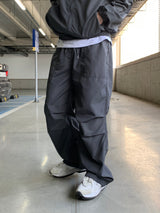 End nylon parachute pants