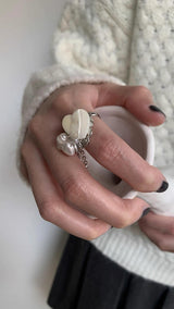 Nacre.pearl.heart silver shell ring