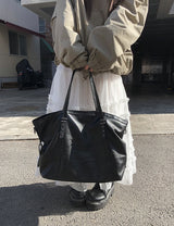ピオスリースタースタッドショルダーバッグ
