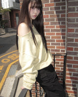Denfu Star Stud Shirring Off-Shoulder Sweatshirt
