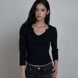 C 90S LINE SLIT NECK T-SHIRT_BLACK