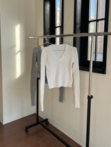 Miz V-neck knitwear (3 colors)