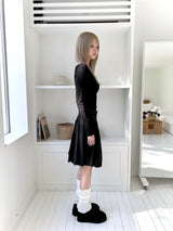 U-neck Long-sleeved Tee (2 colors)