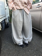 Curved track pants