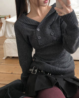 Oin Double-Button Off-Shoulder Knit