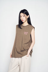 25SS SCRIPT LOGO OUTLINE SLEEVELESS COCOA