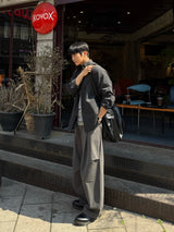 Unbalanced pintuck curved pants