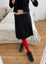 BUTTON MIDI PLEATS SKIRT