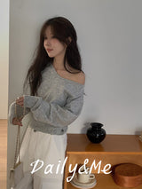 V-neck shoulder knitwear