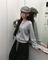 キャラメルカラーVネックニット