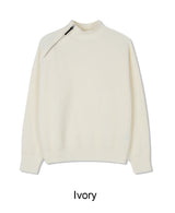 Rubed diagonal zip-up knit