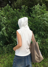 EYELET LINE HOOD VEST