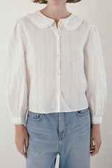 Round collar blouse