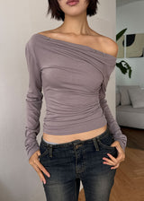 TRIPPLE PEARCING OFF TEE