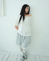 Needle note one shoulder top /white