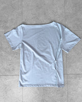 スローボタン オフショルダーTシャツ