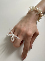 Pearl ribbon ring
