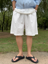 Cooling seersucker bermuda pants