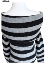 Star Stripe Off-Shoulder Long Sleeve Knitwear