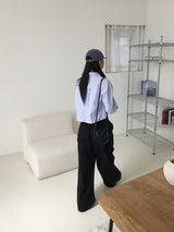 Aru バックオープニングボタンクロップドシャツ