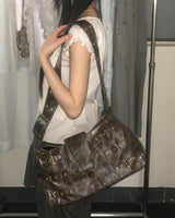 Verum Vintage Leather Wide Strap Buckle Crossbag