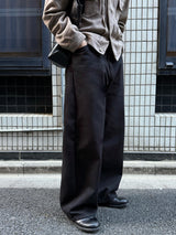 Node raw fabric curve denim pants