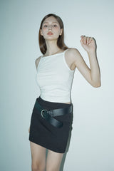 Square neck sleeveless_white
